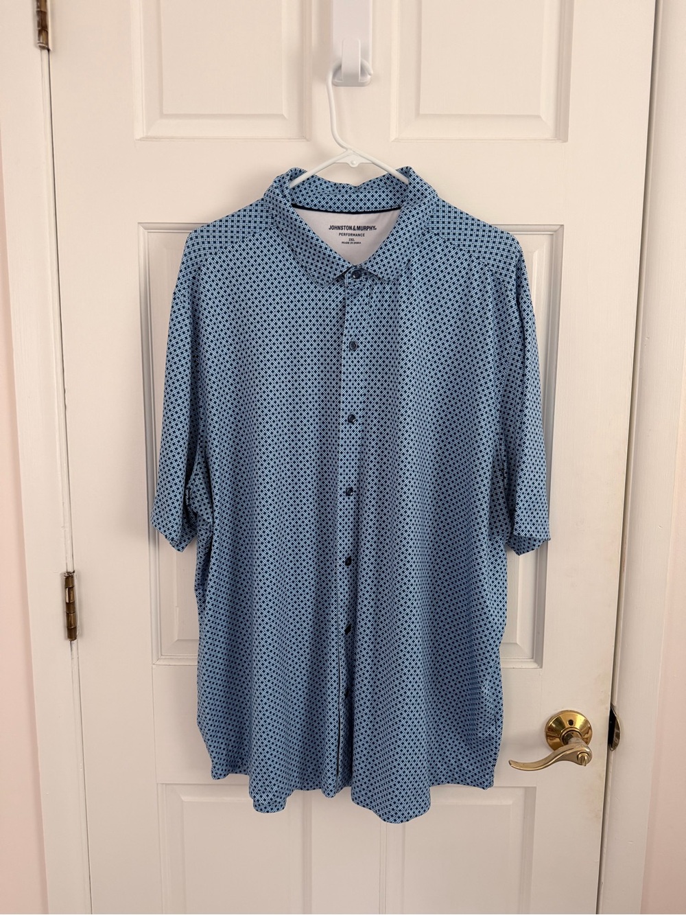 Johnston & Murphy Men’s Light Blue Short-Sleeve Button-Down with Navy Dot Print